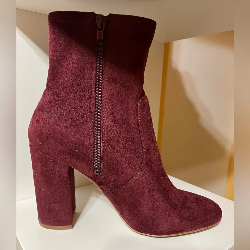 Heeled boots - Picture 3 of 10